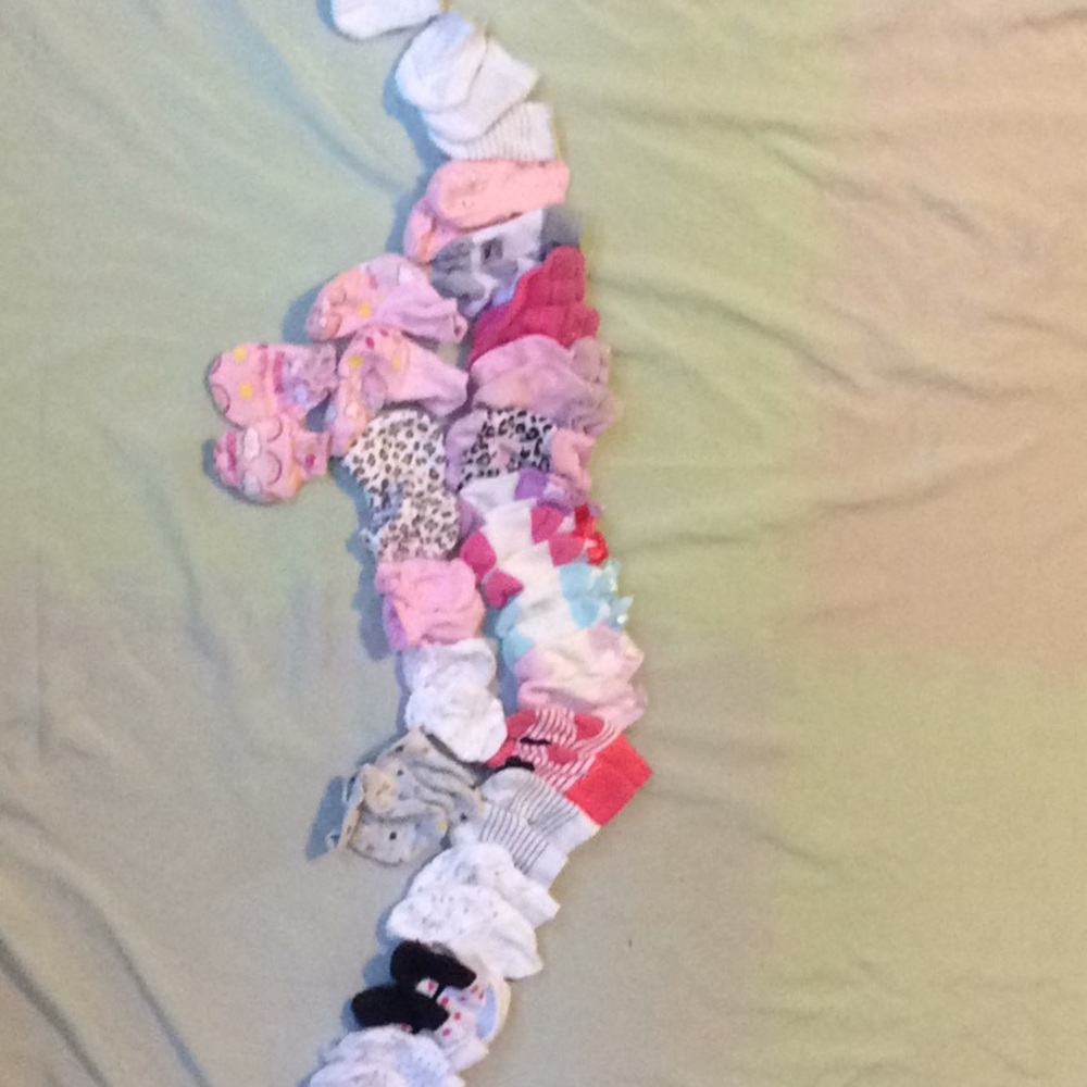 Baby socks and mitten set